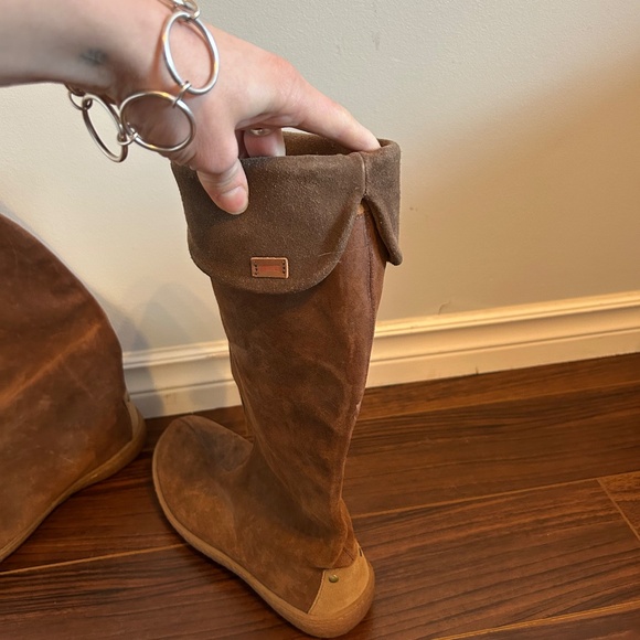 Vintage Camper Suede Boots - Picture 2 of 3